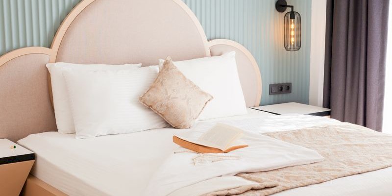 What are the most secure WordPress plugins for hotel room bookings?