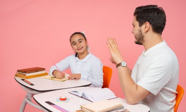 How do I add a calendar booking widget to my Elementor landing page?
