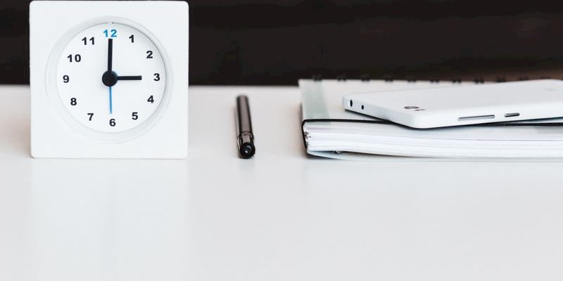 How to set up hourly booking slots in WooCommerce for service-based businesses?