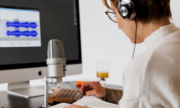 The Essential WordPress Plugin for Professional Podcast Studio Booking