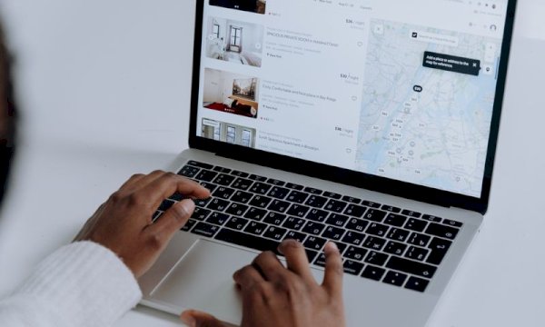 How to automate guest bookings on a WordPress site using a plugin?