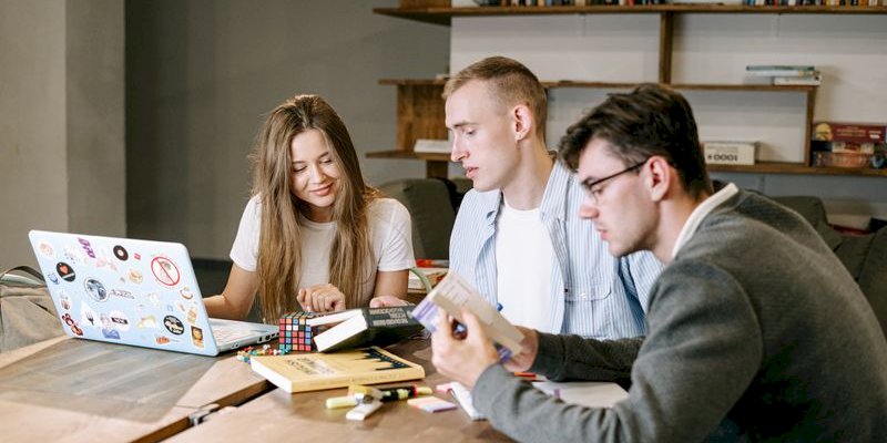 Best WordPress booking plugins that support multiple staff members
