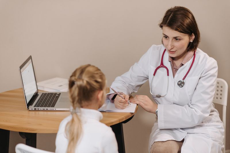 Can I sync a WordPress booking plugin with Google Calendar for medical appointments?