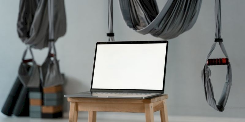 Which yoga class booking plugin for WordPress supports recurring payments and automated waitlists?
