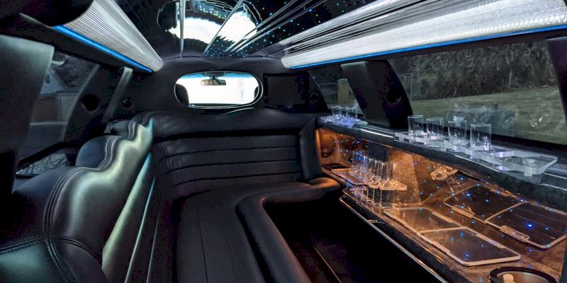 Which WordPress booking engines provide the most reliable payment processing for luxury transport services?