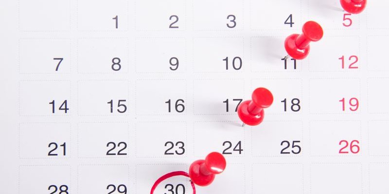 What are the most effective features to look for in a salon booking management system for small businesses?